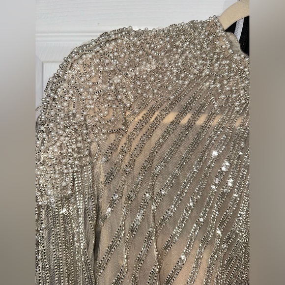 Beautiful size 12 gown worn only for one hour. - Picture 2 of 6